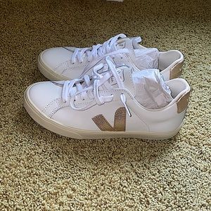 VEJA brand new tennis shoes!